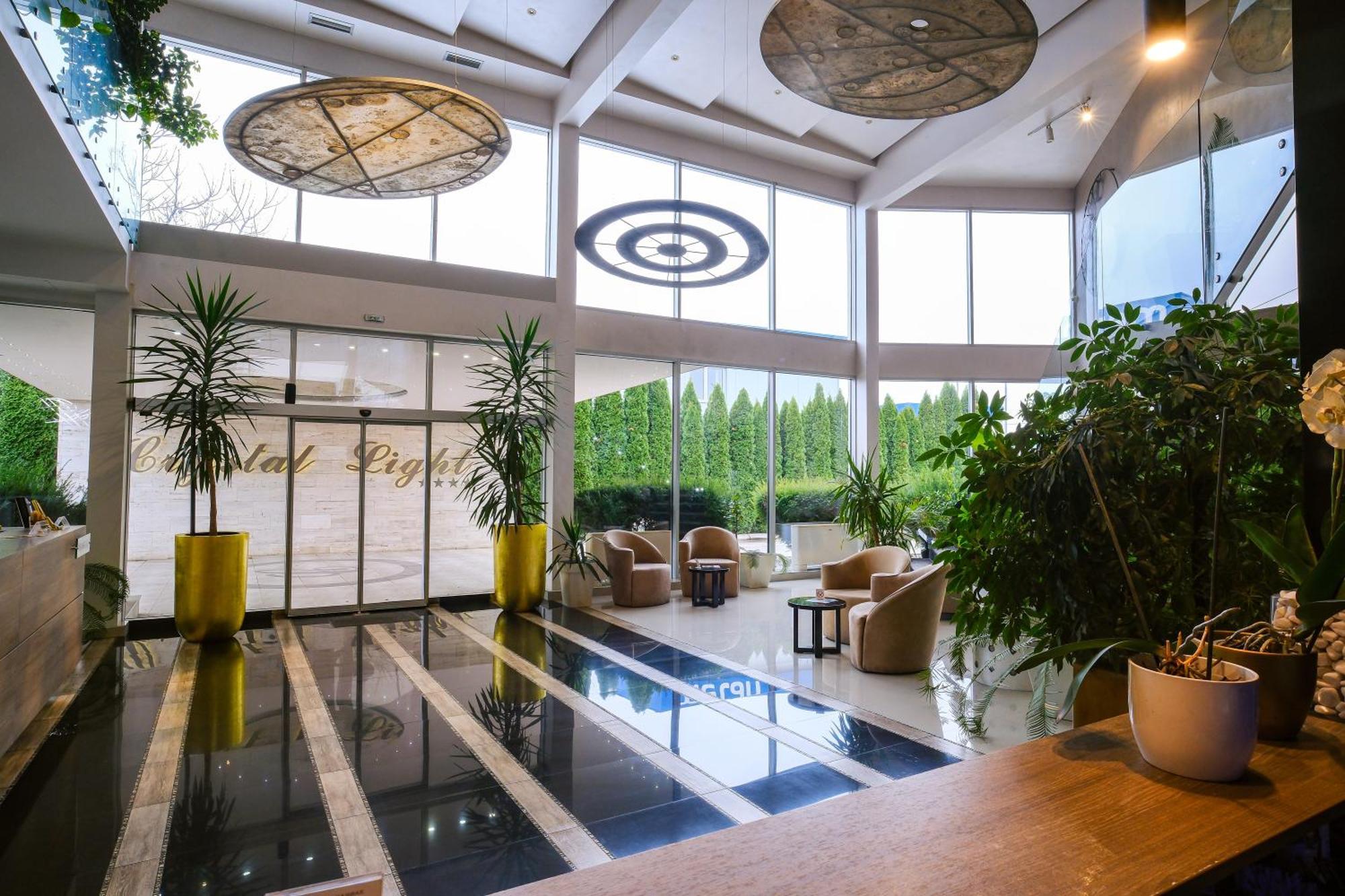 Hotel Crystal Light Ni Exterior foto