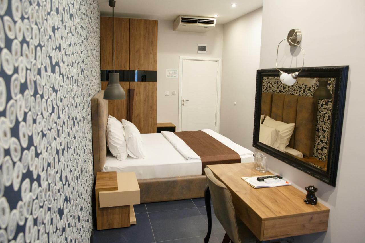 Hotel Crystal Light Ni Exterior foto